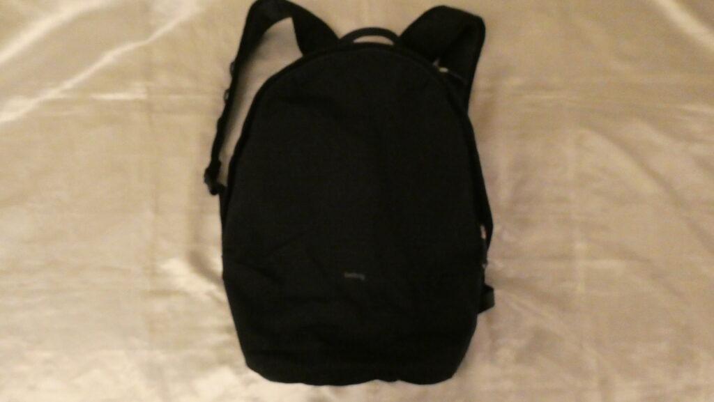 Bellroy Lite Daypack 正面全体