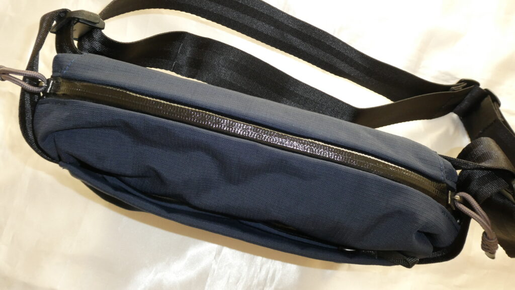 Bellroy Venture Sling 9Lの耐水ジッパー