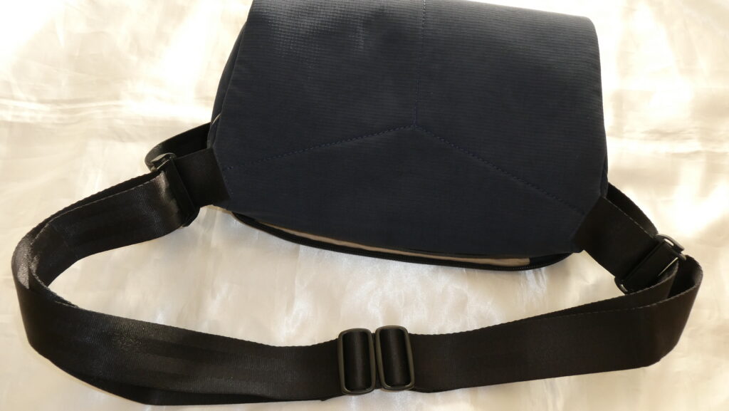 Bellroy Venture Sling 9Lの背面（クッション部分）