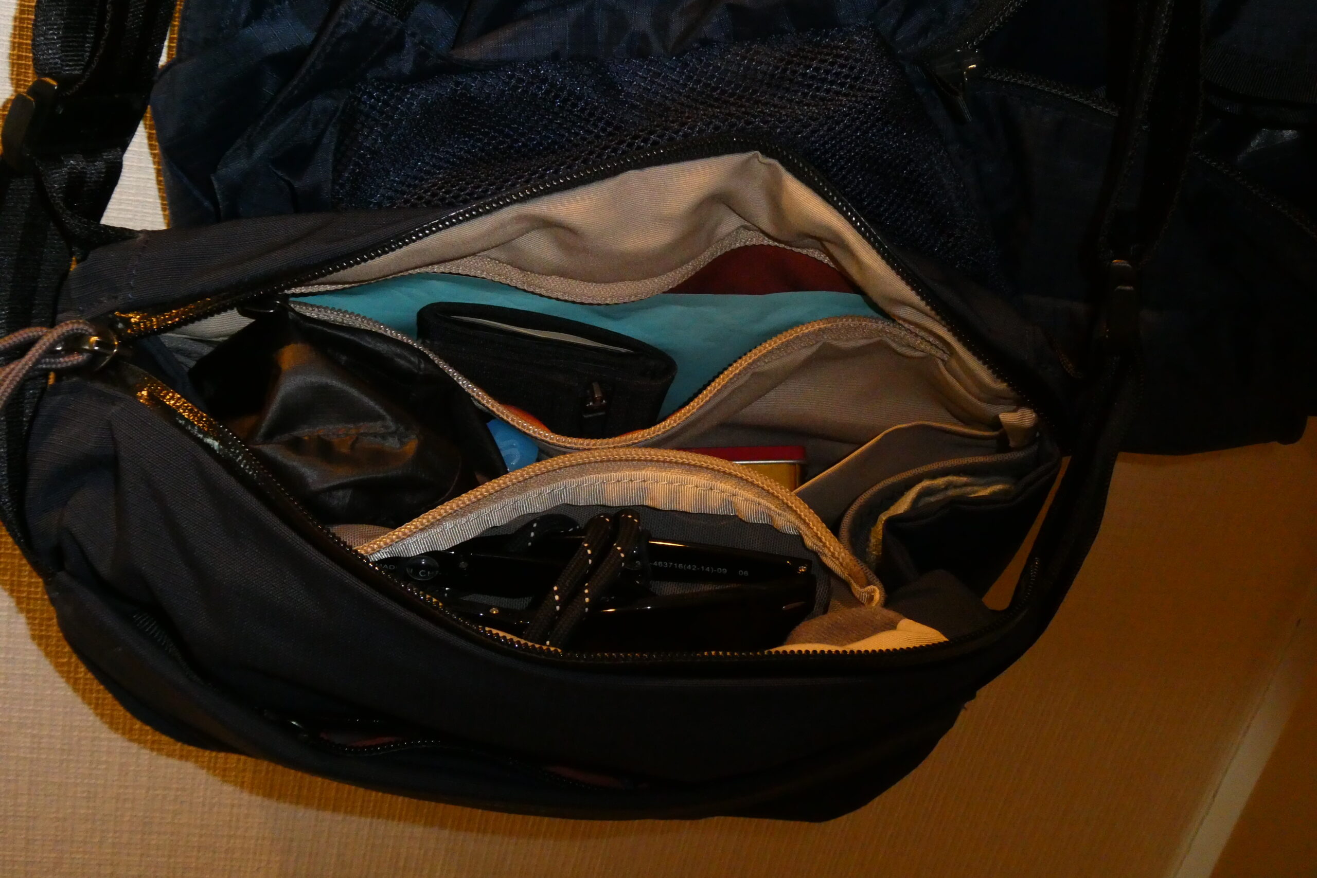 Bellroy Venture Sling 9L 使用時の様子