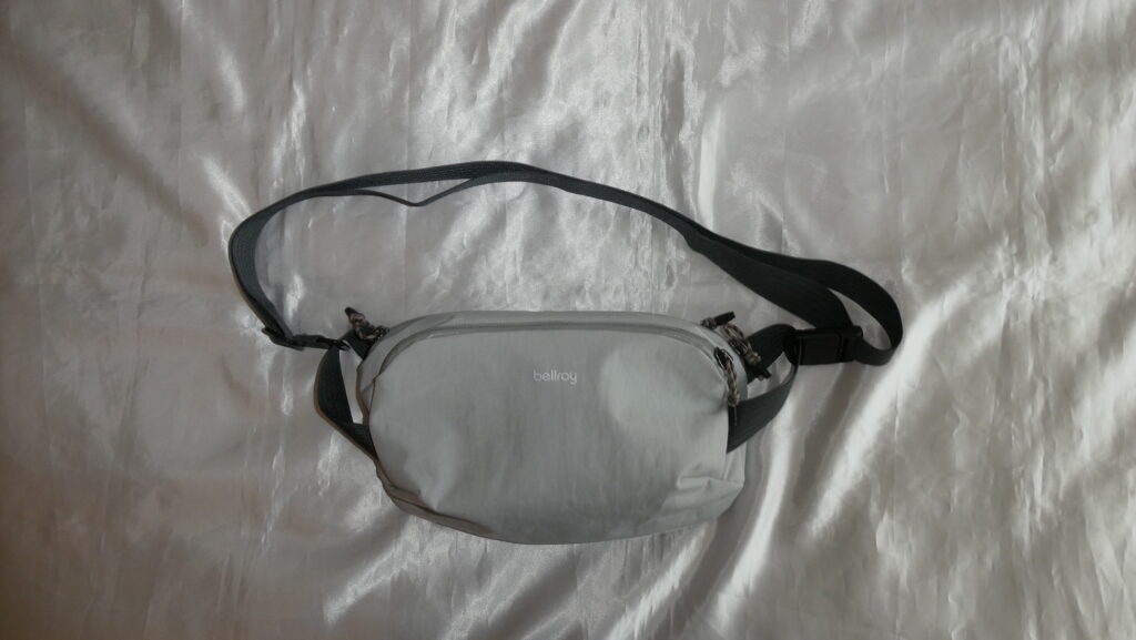 Bellroy Venture Ready Sling 2.5L 正面全体