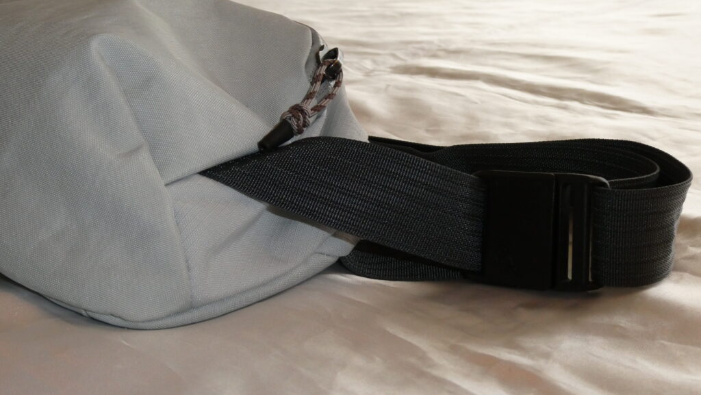 Bellroy Venture Ready Sling 2.5L ジッパープル